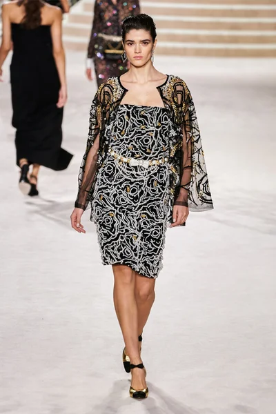 Look 53